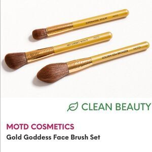 MOTD COSMETICS
Gold Goddess Face Brush Set 3 pieces plus new Ipsy drawstring bag